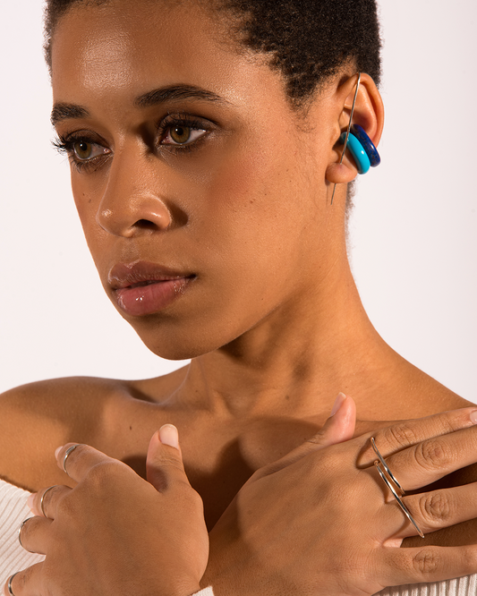 GALAXIA - Earcuff de lápiz lázuli - Dinur Estudio de Joyería