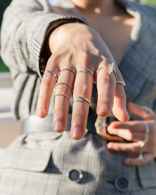 SINGULAR - Anillo en plata .925 - Dinur Estudio de Joyería